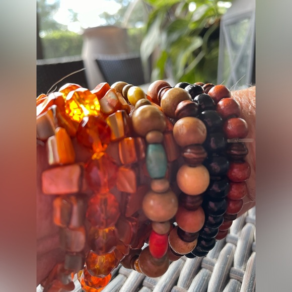 ✔️✔️Handmade- set of 8 stretch bracelets in shell, wood and glass - Picture 1 of 4